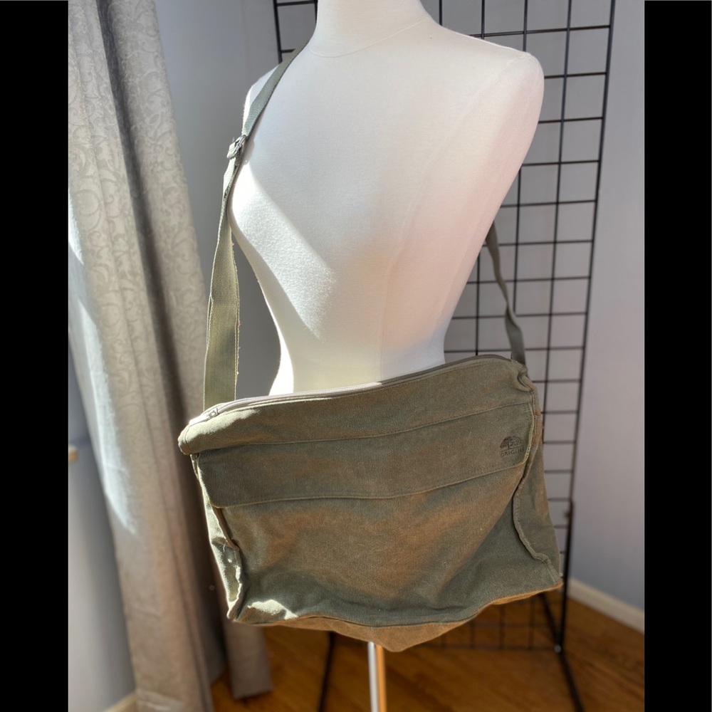 Origins large canvas messenger bag, EUC